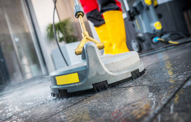Best Deck Pressure Washing  in St Ann, MO